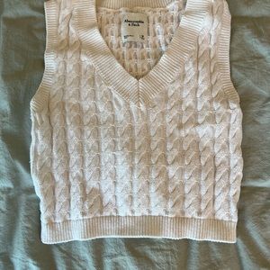 Abercrombie sweater vest